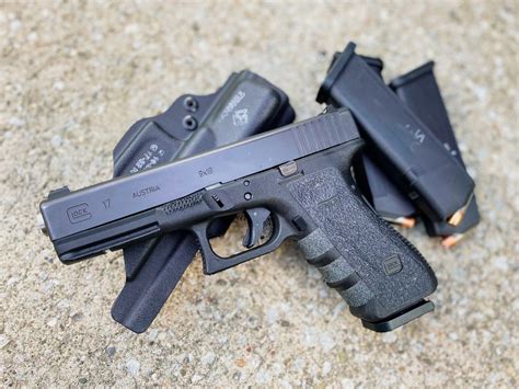 Concealed Carry with Glock 17 Gallery 3