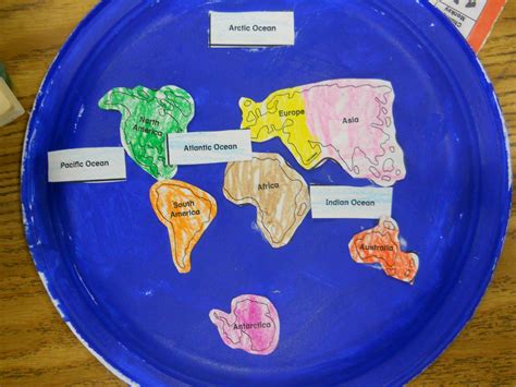 A printable activity on continents and oceans