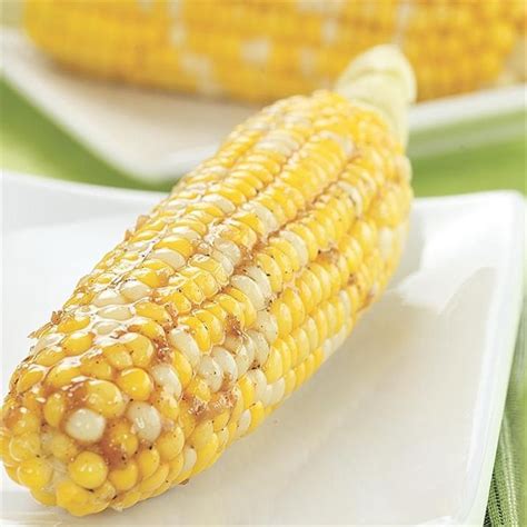 Corn on the cob with garlic