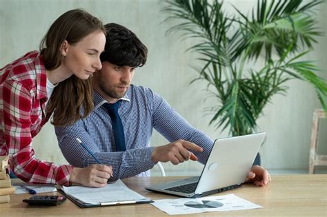 Couple working together on their goals