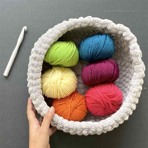 Crochet yarn and hook