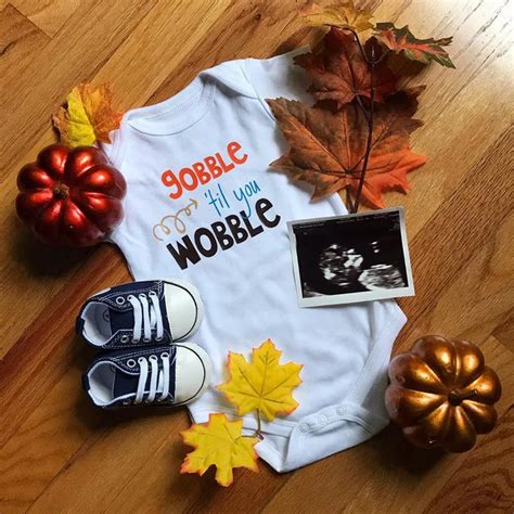 Cute Thanksgiving pregnancy announcement