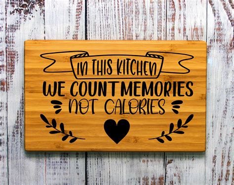 Cutting board with a quote