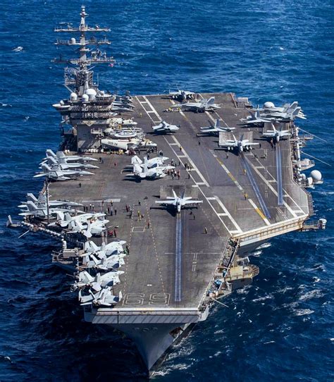 USS Dwight D. Eisenhower (CVN-69) aircraft on deck