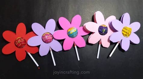 Daisy lollipop flower template