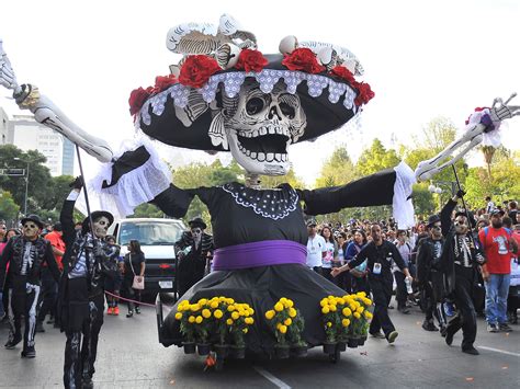 Day of the Dead parade