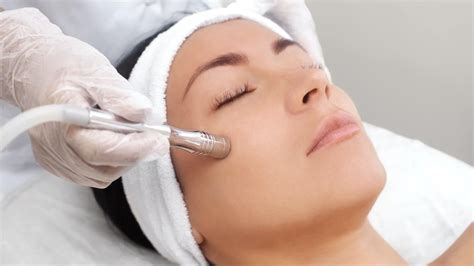 Dermabrasion treatment for tattoo removal