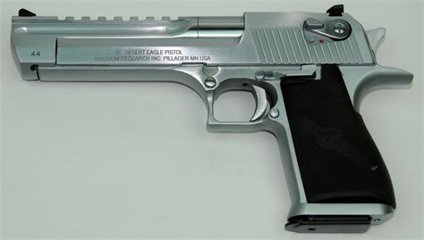 Desert Eagle pistol features