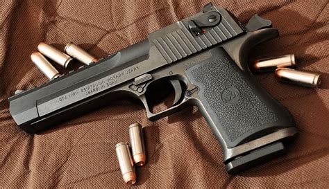 Desert Eagle pistol history