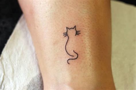 Designing Cat Silhouette Tattoo