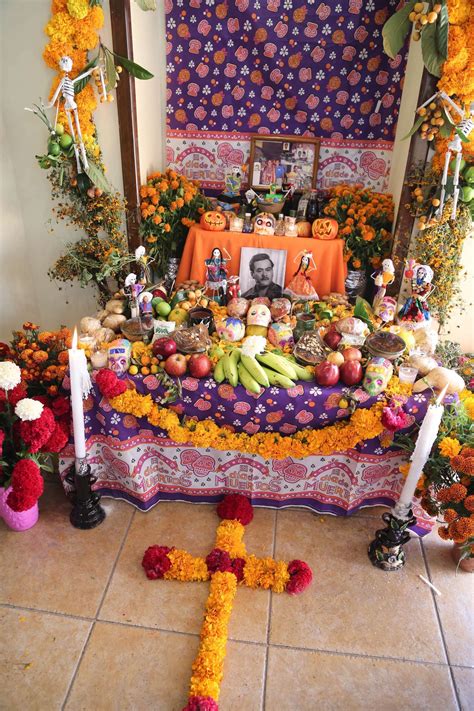 Dia de los Muertos Altar Ideas