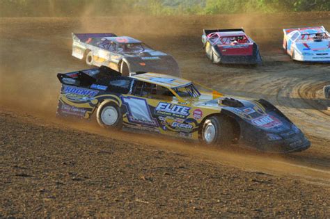 Dirt track racing events