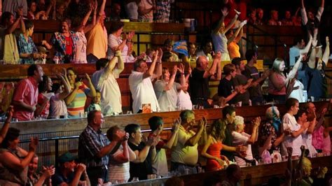 Dixie Stampede audience participation