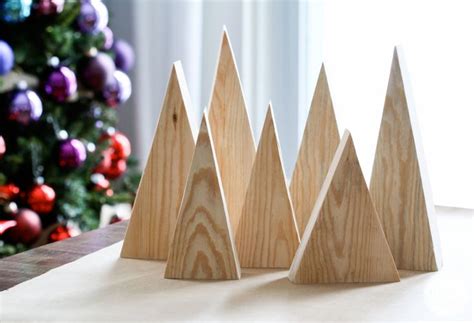 DIY Christmas Tree Decorations