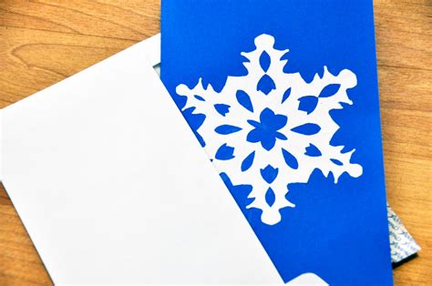 DIY Snowflake Invitation Ideas