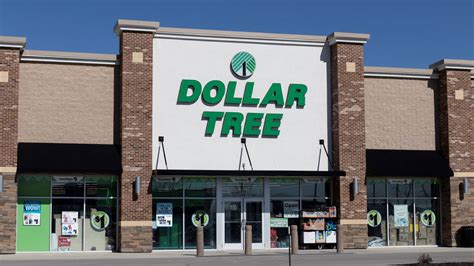 Dollar Tree Store Exterior