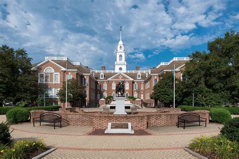 A photo of the Delaware State Capitol building in Dover