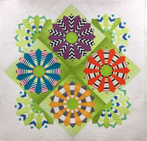 Dresden Plate Quilting Challenges