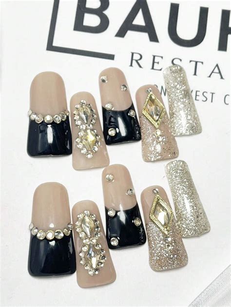 Description of Duckbill Nail Art 1