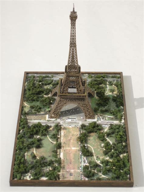 Eiffel Tower Diorama