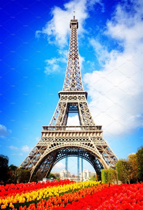 Eiffel Tower Scene