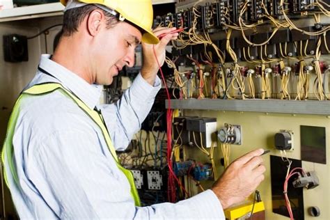 Benefits of a Career in Electrical and Electronic Repair