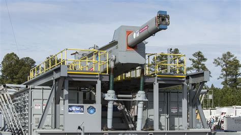 Electromagnetic Railguns Image