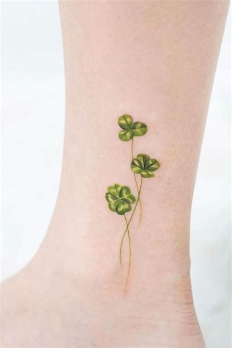 Description of Elegant Shamrock Tattoo