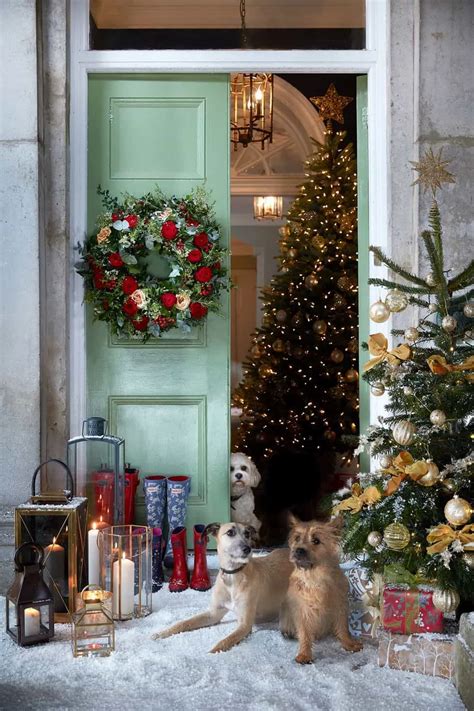 English Garden Christmas Tree Placement