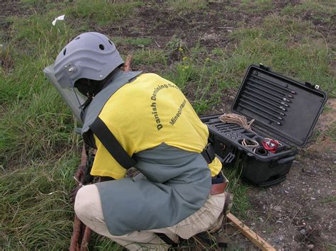 EOD humanitarian demining