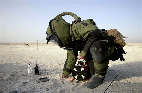 EOD Specialists at Work