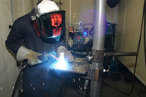 Ergonomic welding station