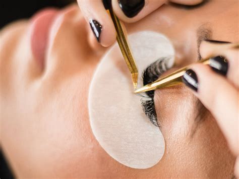 Eyelash Extension Training