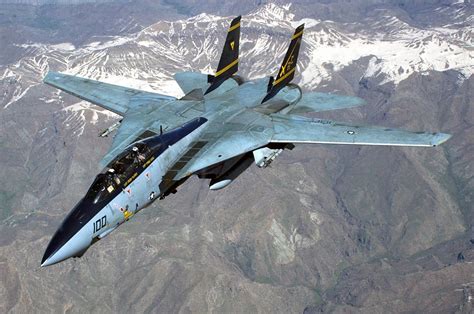 F-14 Tomcat in air-to-air combat