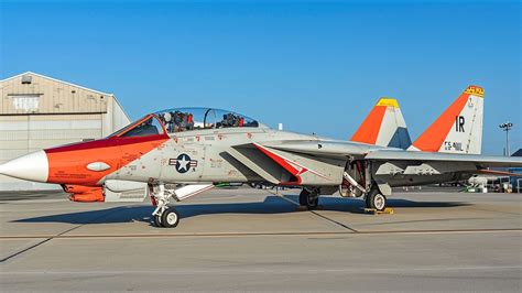 F-14 Tomcat fleet retirement