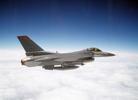 F-16 Flying