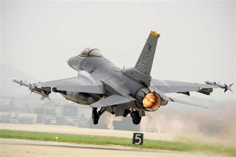 F-16 Takeoff