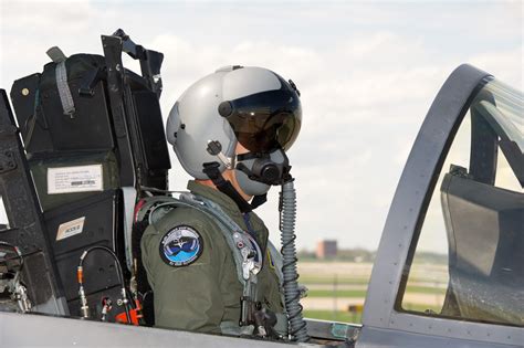 F-16V Helmet Mounted Cueing System