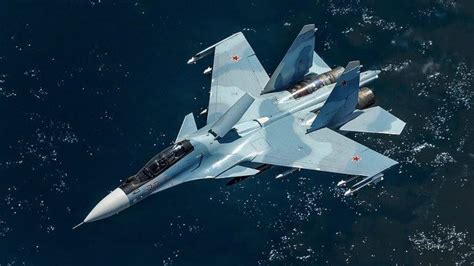 F-22 Intercepting Russian Su-30SM