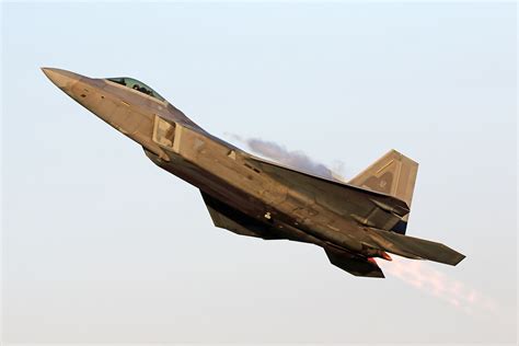 F-22 Raptor air show image 7