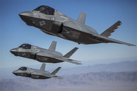 F-35B Lightning II formation