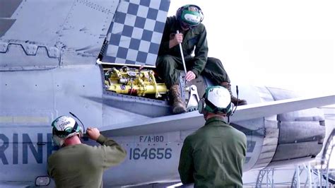 F/A-18 Hornet maintenance