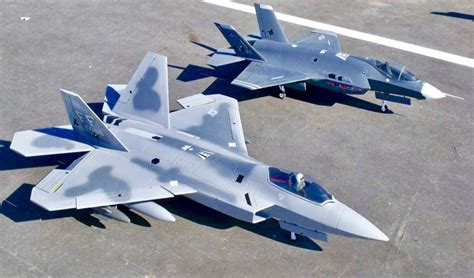 F-22 Raptor vs F-35 Lightning II