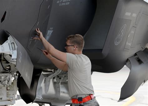 F-35 maintenance costs