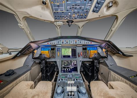 Dassault Falcon 2000LX Cockpit