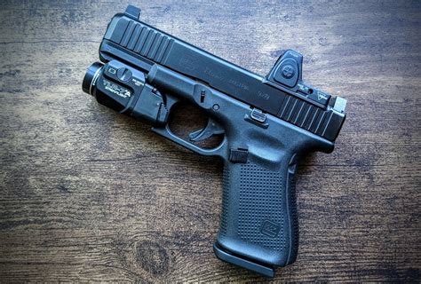 FBI Agents Carrying Glock 19 Gen 5