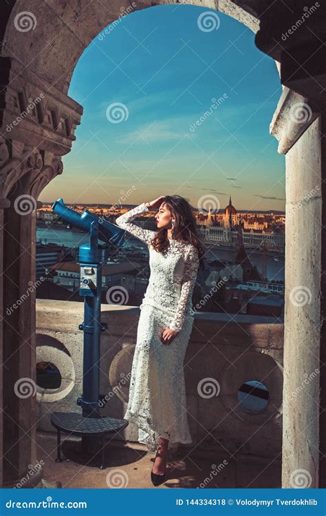 A female fashion model traveling for work