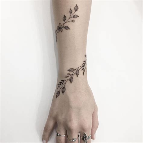 Leaf Tattoo Design