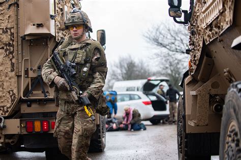 US Army soldiers deploying