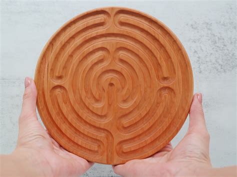 Finger Labyrinth for Relaxation